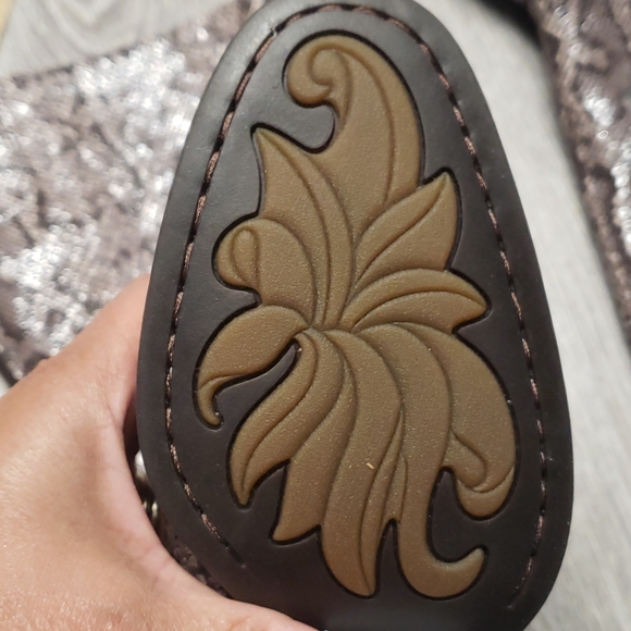 Born Woman Snake Print Boots - Picture 10 of 11